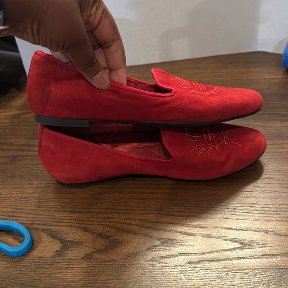 Vionic Womens Smoking Slipper Loafer Size 7 Red suede - Picture 5 of 6